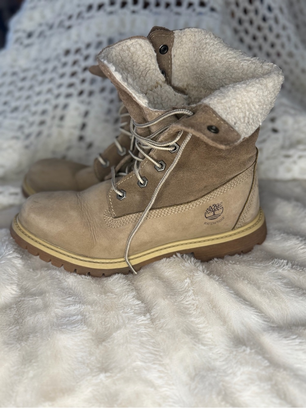 Timberland Women's Tan Sherpa-Lined Waterproof Lace-Up Boots